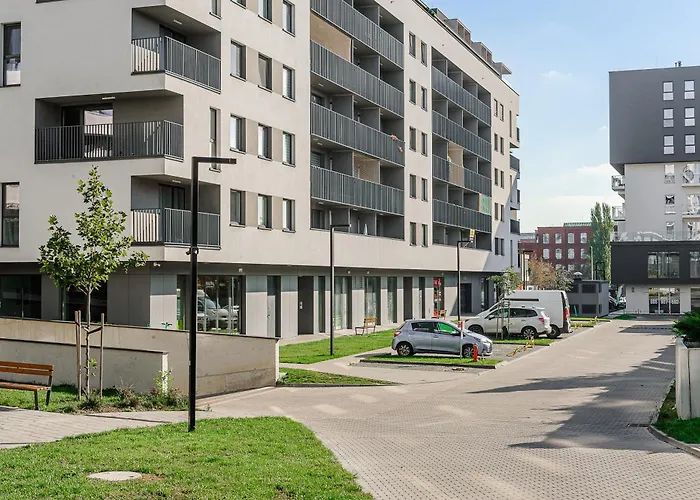 Lumina Stylish 3-Room Apart With Balcony