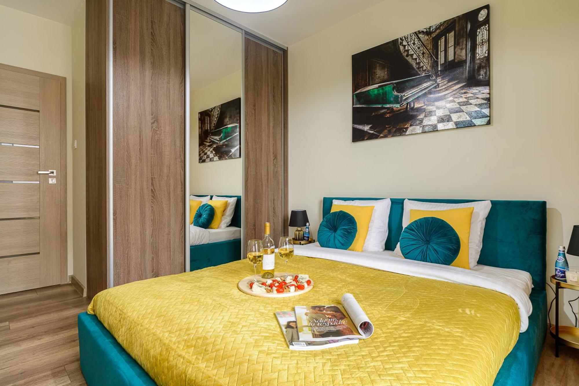 Apartment Lumina Stylish 3-room With Balcony *