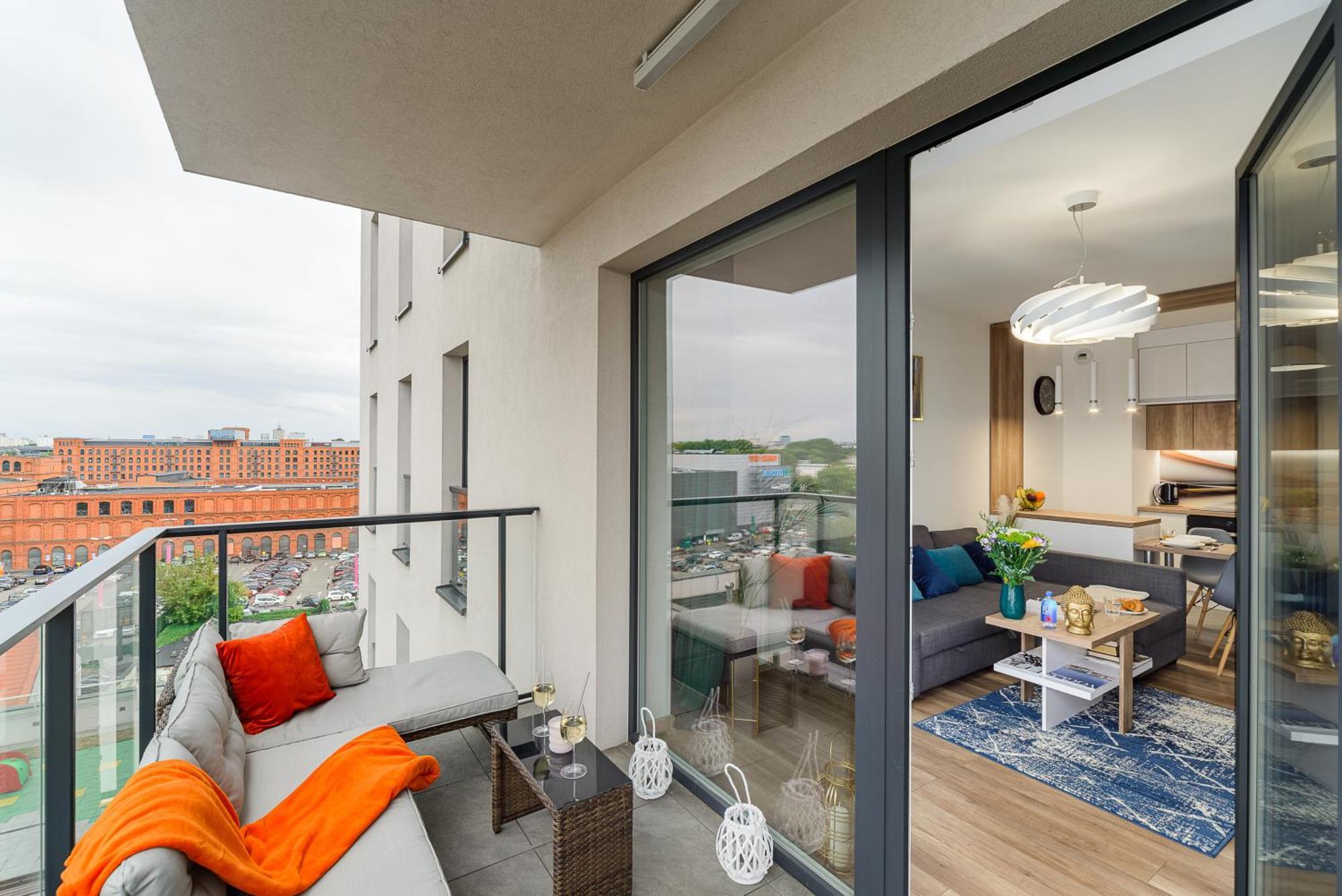 Lumina Stylish 3-room With Balcony Apartment Lodz (Lodz)