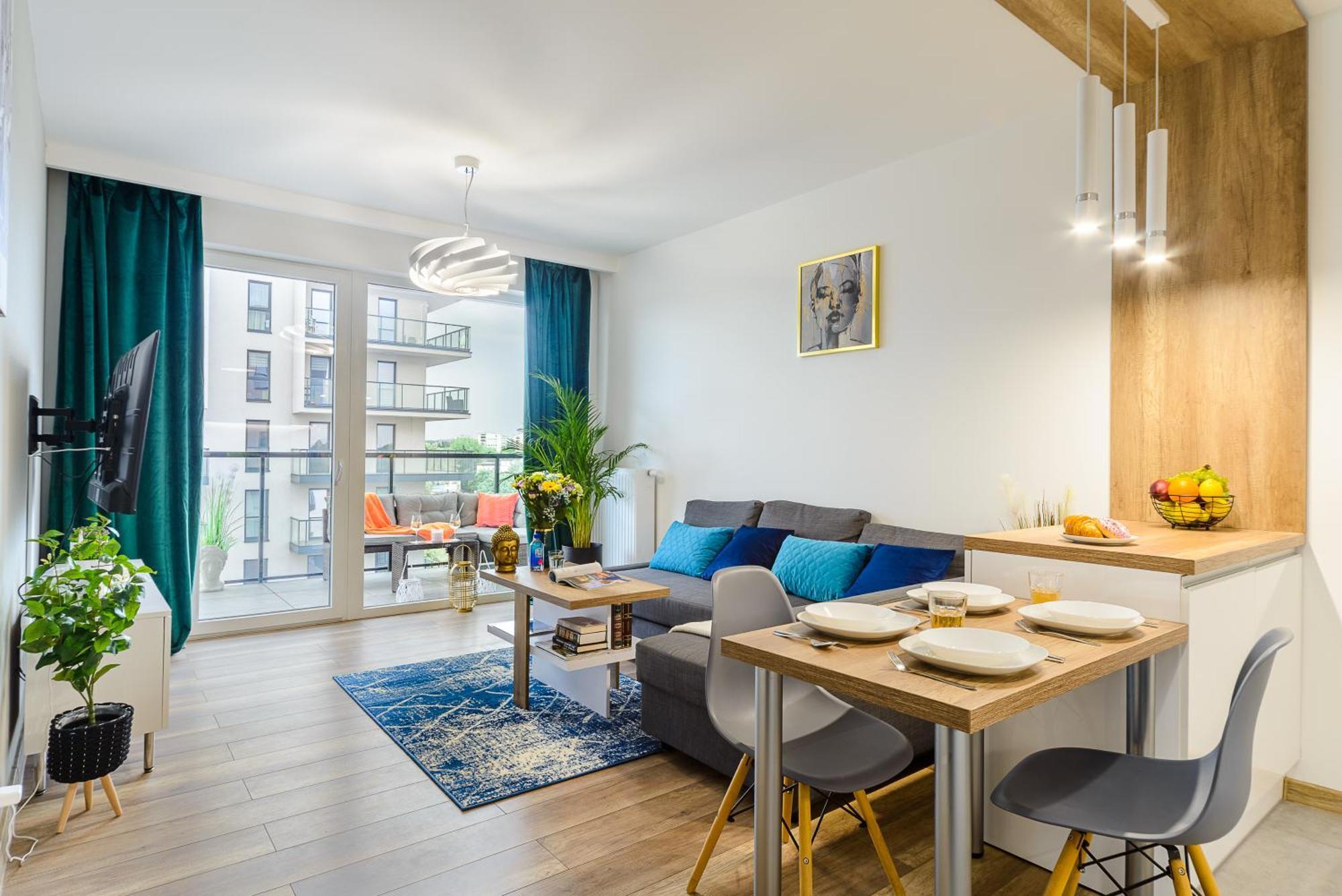 Lumina Stylish 3-room With Balcony Apartment *