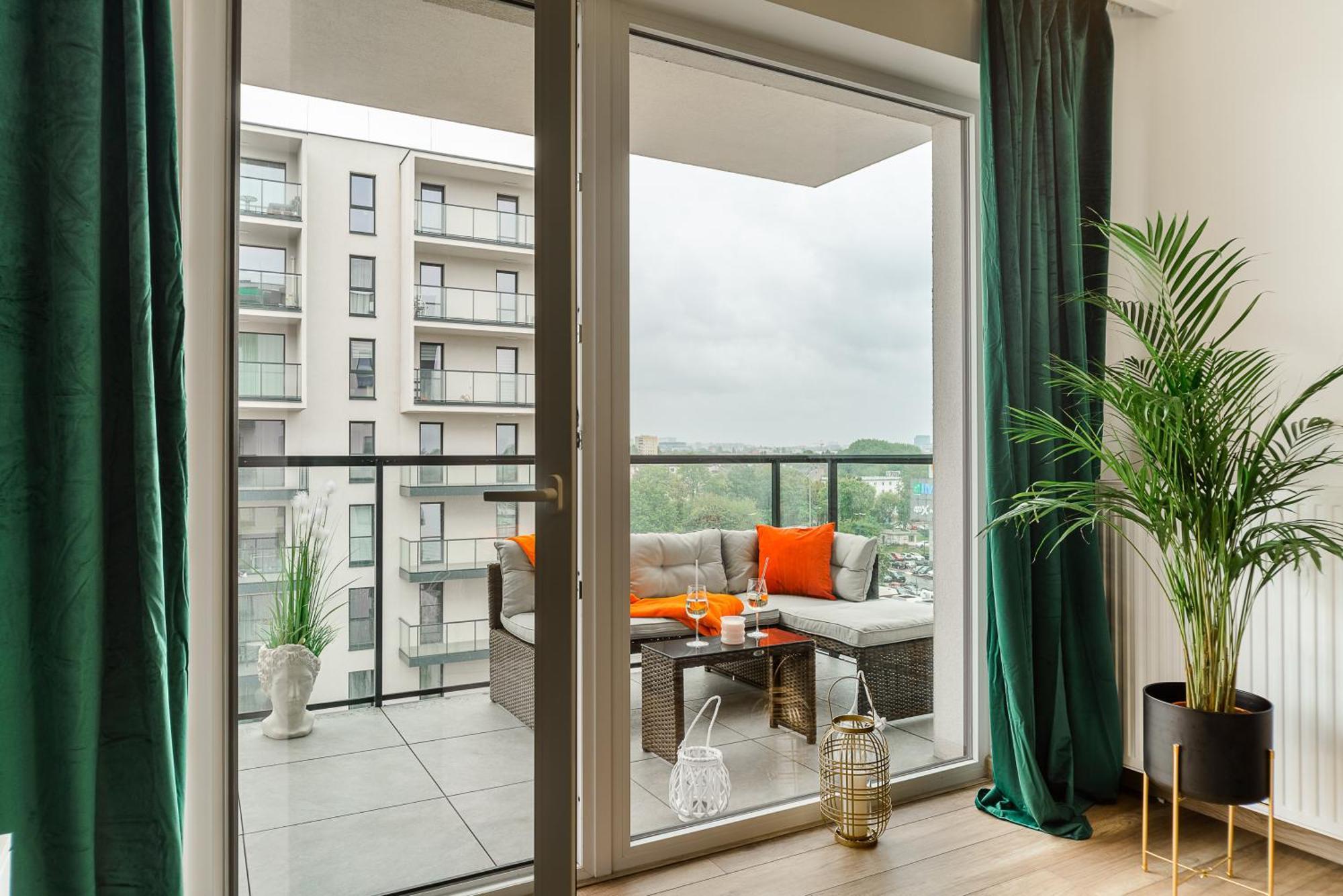 Apartment Lumina Stylish 3-room With Balcony *