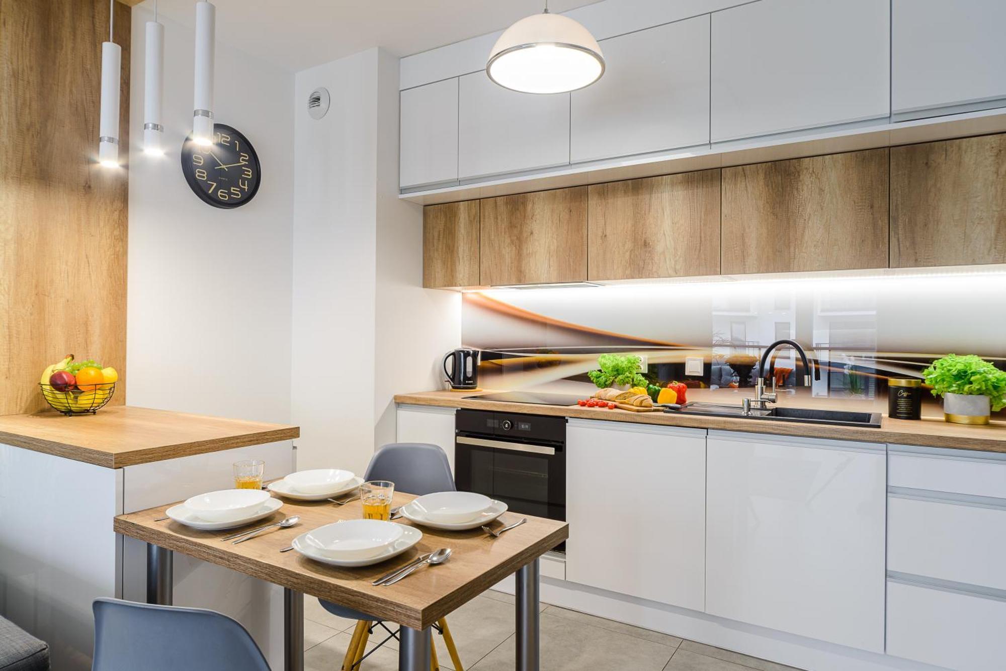 Lumina Stylish 3-room With Balcony