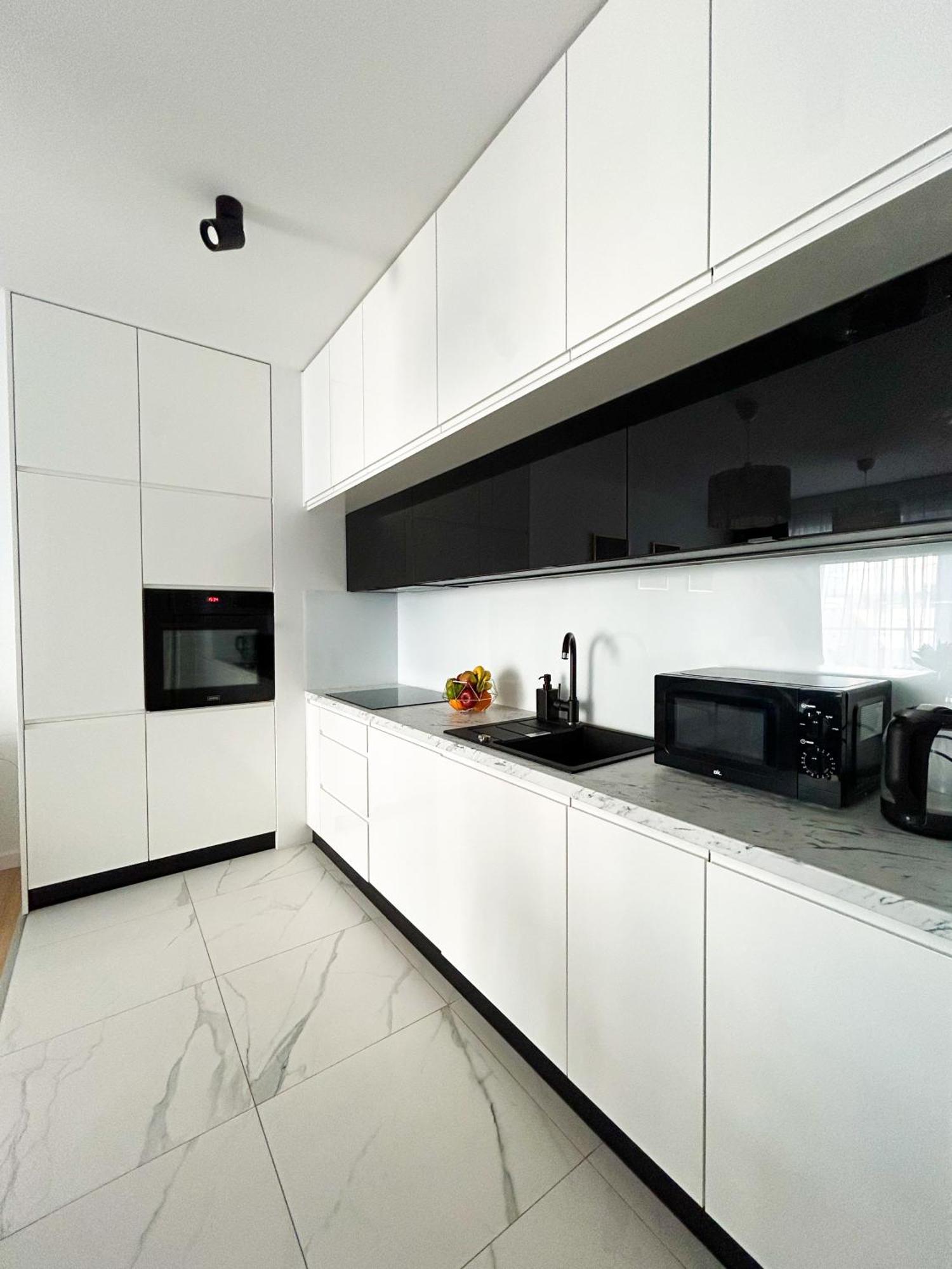 Lumina Stylish 3-room With Balcony Apartment Lodz (Lodz)
