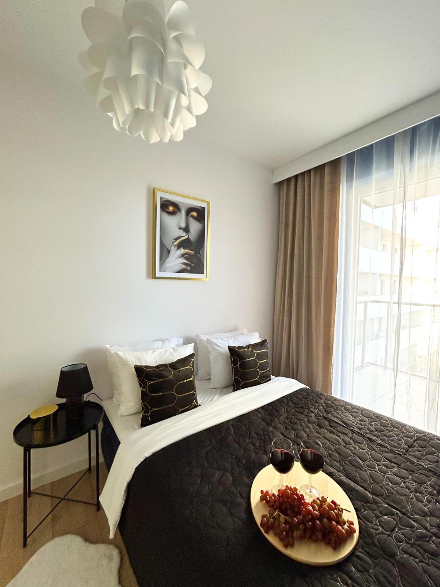 Lumina Stylish 3-room With Balcony Apartment *