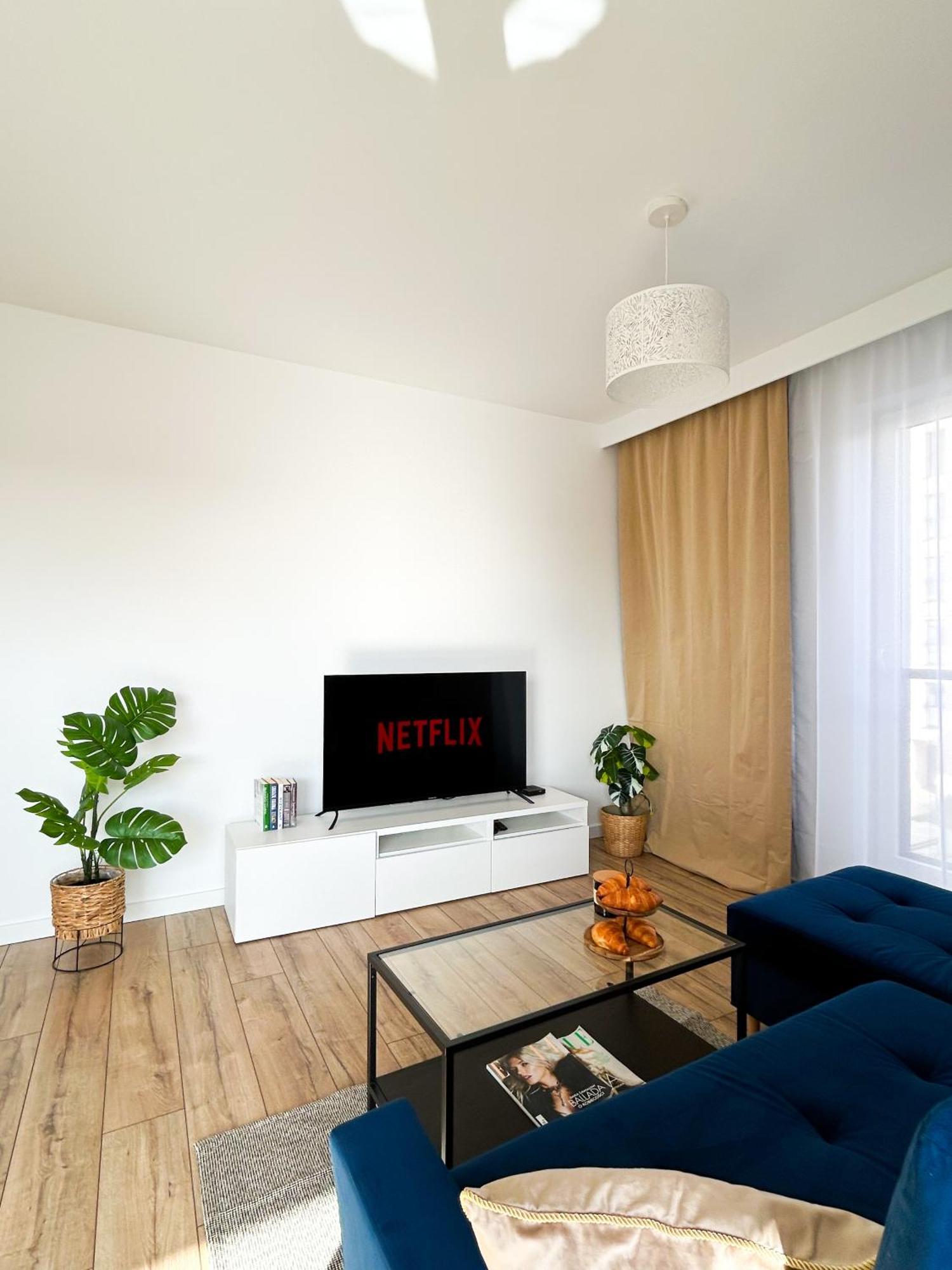 Lumina Stylish 3-room With Balcony Apartment *