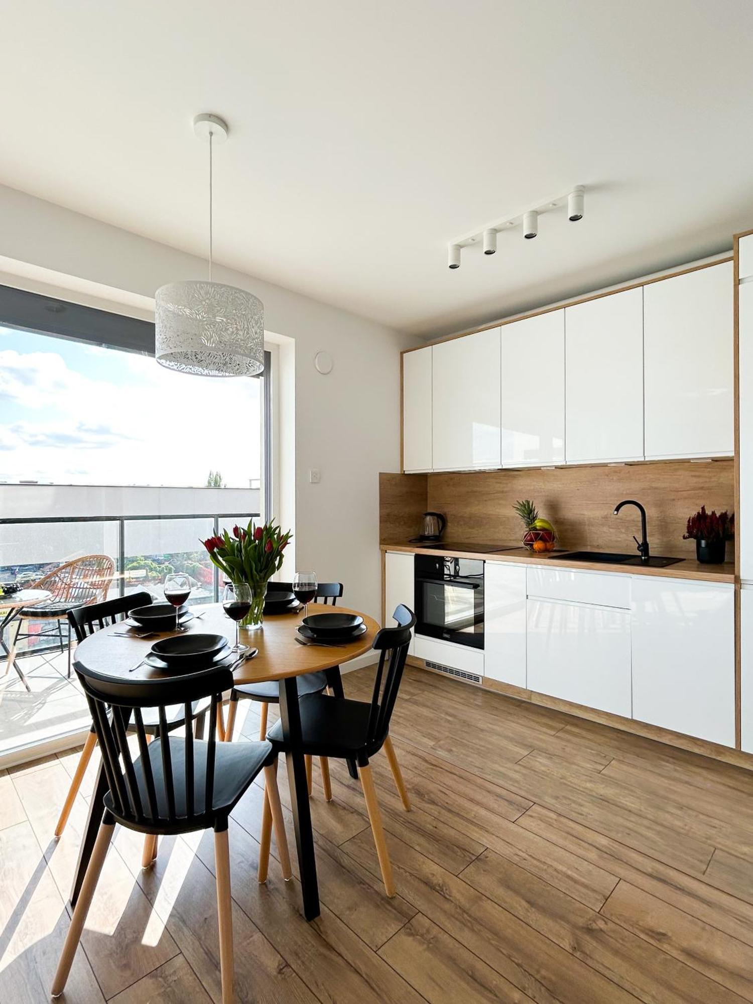 Lumina Stylish 3-room With Balcony * Lodz (Lodz)