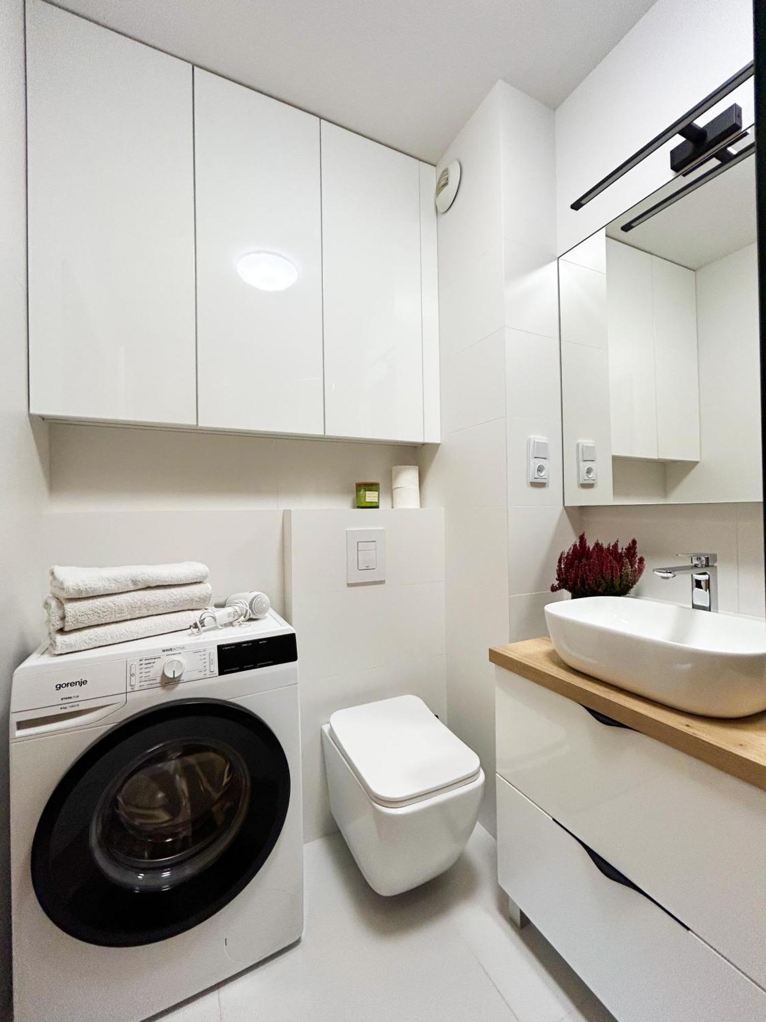 Lumina Stylish 3-room With Balcony Lodz (Lodz)