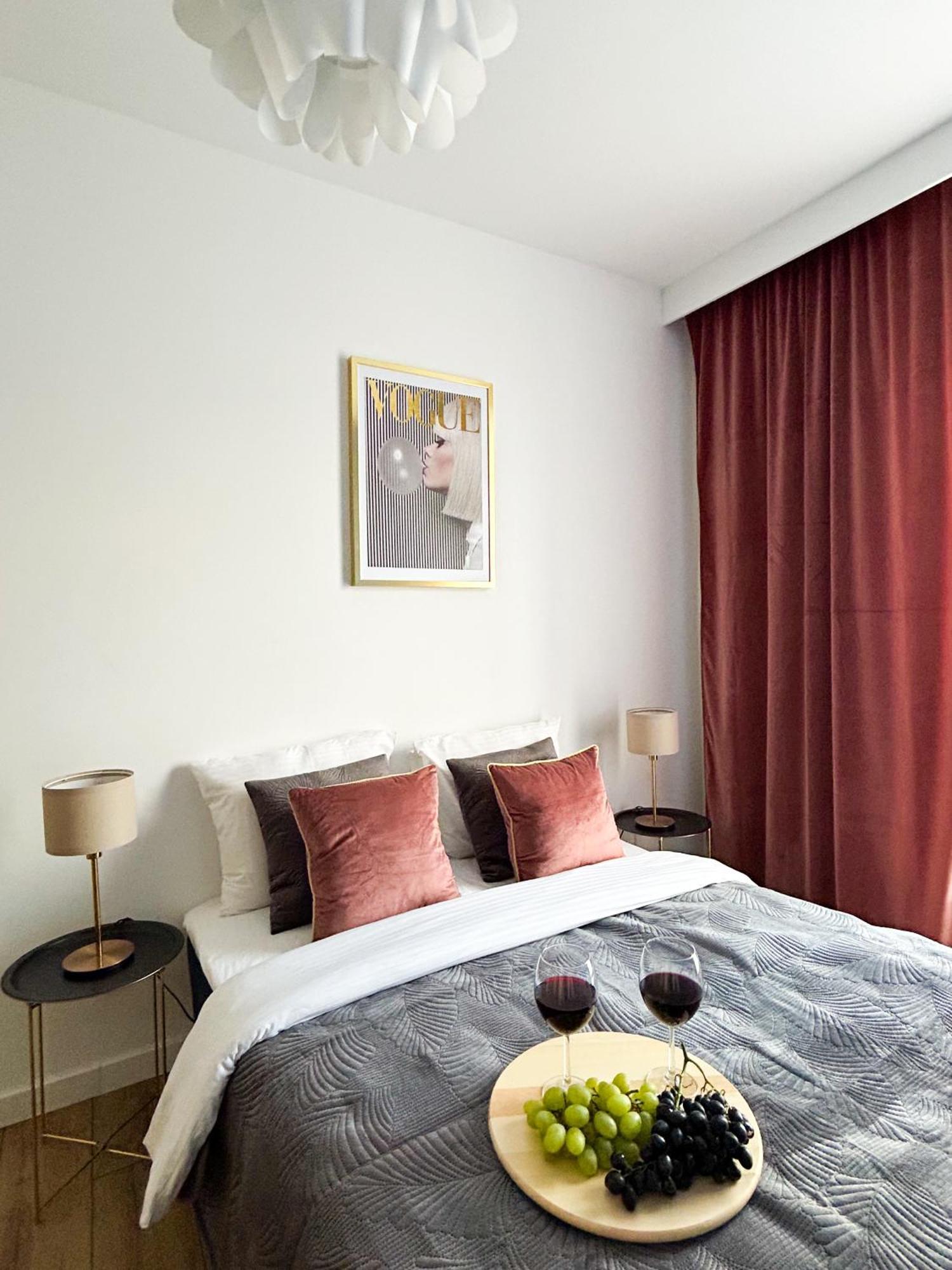 Lumina Stylish 3-room With Balcony